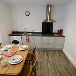 شقة Riverside Heights- Dog Friendly Lakeland Retreat In Town Centre *