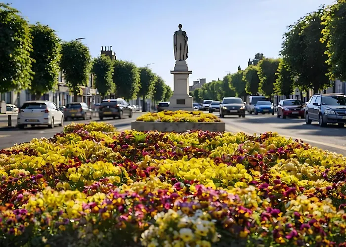 Riverside Heights- Dog Friendly Lakeland Retreat In Town Centre *